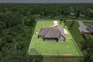 32226 Bayou Bnd, Richwood, TX 77515 - Photo 38