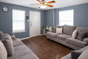 878 Darbydale Crossing Ln, Houston, TX 77090 - Photo 4