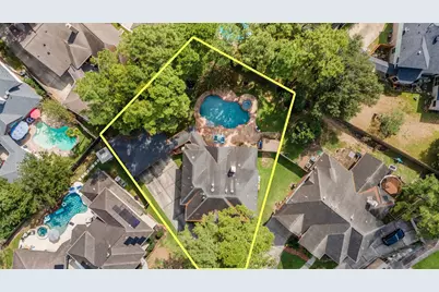 4926 Berry Knoll Court, Houston, TX 77345 - Photo 2