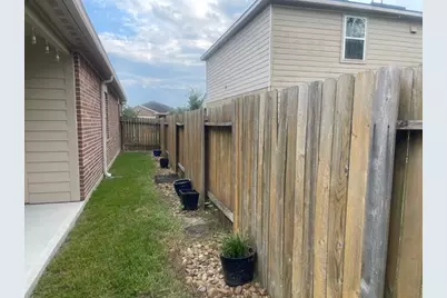 8739 Leclaire Meadow Drive, Humble, TX 77338 - Photo 20