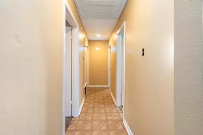 5602 Thrush Drive, Houston, TX 77033 - Photo 20