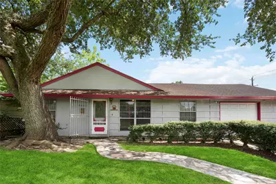 5602 Thrush Drive, Houston, TX 77033 - Photo 1