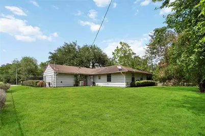 5602 Thrush Drive, Houston, TX 77033 - Photo 6