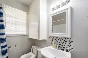 5602 Thrush Dr, Houston, TX 77033 - Photo 12