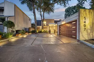 5407 John Dreaper Dr, Houston, TX 77056 - Photo 2