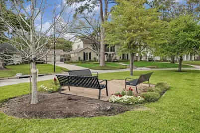 627 Ramblewood Road, Houston, TX 77079 - Photo 8