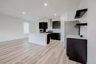 3204 Crown Gate Dr, Houston, TX 77047 - Photo 10