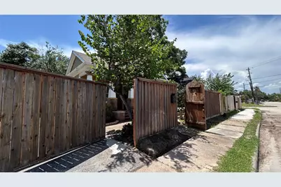 209 Walton Street, Houston, TX 77009 - Photo 6