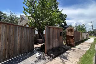 209 Walton St, Houston, TX 77009 - Photo 6