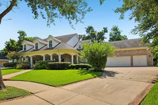 3 Wilmington Ct, Sugar Land, TX 77479 - Photo 2