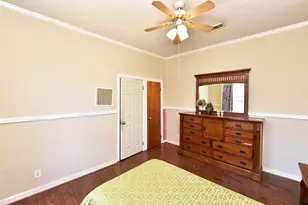 4104 Walker St, Houston, TX 77023 - Photo 20