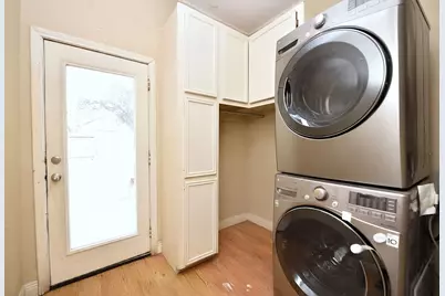 4104 Walker Street, Houston, TX 77023 - Photo 8
