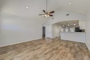 12738 Lake Conroe Hills Dr, Willis, TX 77318 - Photo 10