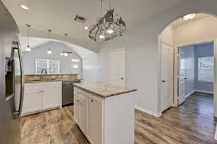 12738 Lake Conroe Hills Dr, Willis, TX 77318 - Photo 8