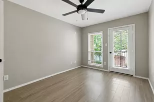2020 Bailey St, Houston, TX 77006 - Photo 18