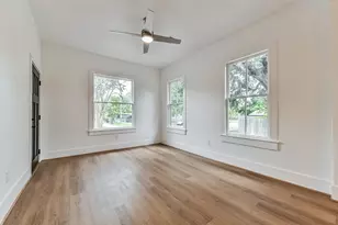 1616 38th St, Galveston, TX 77550 - Photo 8