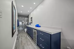 2100 Tanglewilde St, Houston, TX 77063 - Photo 20