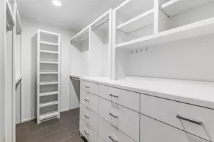 12326 Old Oaks Dr, Houston, TX 77024 - Photo 16