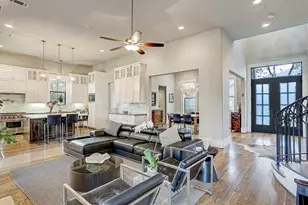 5655 Locke Ln, Houston, TX 77056 - Photo 8