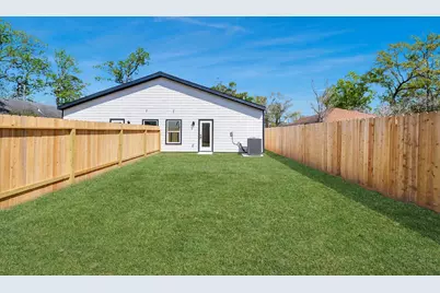 8106 Locksley Street, Houston, TX 77078 - Photo 38