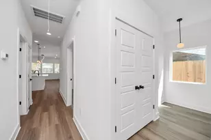 8106 Locksley St, Houston, TX 77078 - Photo 26