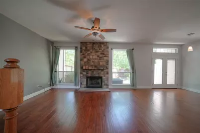 23 Endor Forest Place, The Woodlands, TX 77382 - Photo 2
