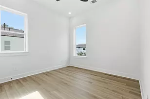 8918 Sunshine Laverne Ln, Houston, TX 77080 - Photo 28