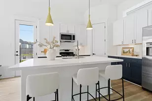 8918 Sunshine Laverne Ln, Houston, TX 77080 - Photo 10