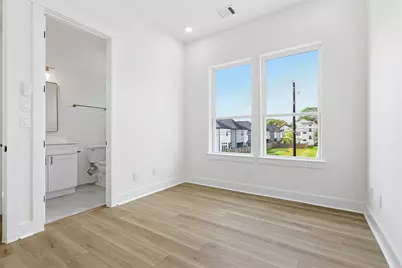 8918 Sunshine Laverne Lane, Houston, TX 77080 - Photo 30