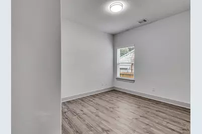 10513 Chesterfield Drive, Houston, TX 77051 - Photo 18