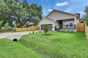 10513 Chesterfield Dr, Houston, TX 77051 - Photo 2