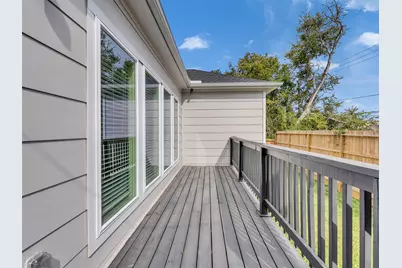 10513 Chesterfield Drive, Houston, TX 77051 - Photo 26