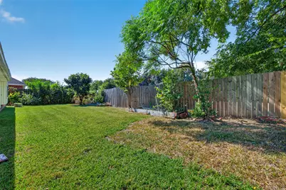 110 Annes Way, Stafford, TX 77477 - Photo 46