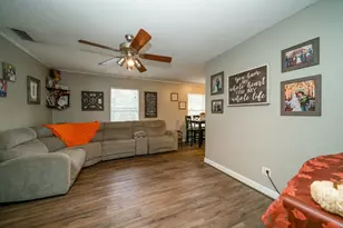 208 E Center St, White Oak, TX 75693 - Photo 10