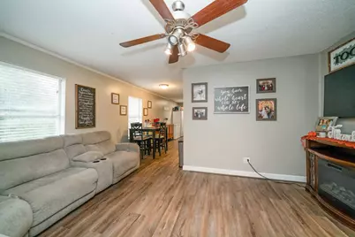 208 E Center St, White Oak, TX 75693 - Photo 12