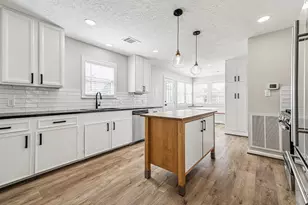 801 Woodcrest Dr, Houston, TX 77018 - Photo 6
