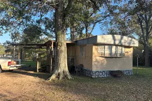 603 Bryan St, Damon, TX 77430 - Photo 4