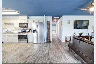 641 4th Street, Dickinson, TX 77539 - Photo 12