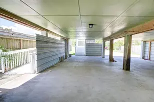 641 4th St, Dickinson, TX 77539 - Photo 24