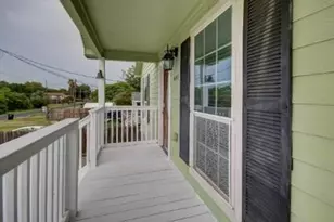 641 4th St, Dickinson, TX 77539 - Photo 4