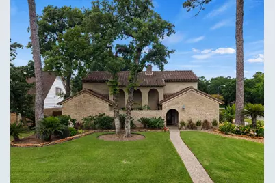 5702 Boyce Springs Drive, Houston, TX 77066 - Photo 1