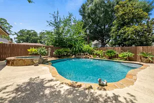 5702 Boyce Springs Dr, Houston, TX 77066 - Photo 36