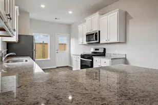 15874 Berry Hl Dr, Conroe, TX 77303 - Photo 6