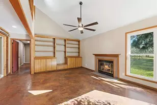 5610 County Rd 823, West Columbia, TX 77486 - Photo 4