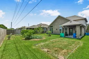 1906 Dry Willow Ln, Pearland, TX 77089 - Photo 32