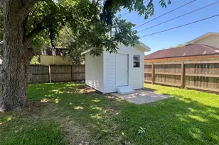 1704 Richardson Ln, Baytown, TX 77520 - Photo 26