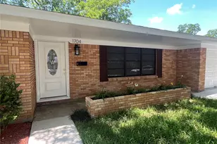 1704 Richardson Ln, Baytown, TX 77520 - Photo 4