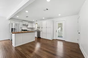 3211 Park Garden Dr, Houston, TX 77339 - Photo 4