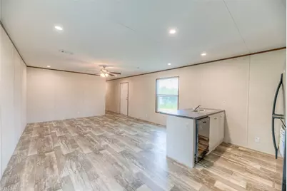 275 Adams Arcade, Livingston, TX 77351 - Photo 8