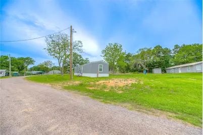 275 Adams Arcade, Livingston, TX 77351 - Photo 22